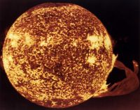 Obrovská slnečná protuberancia fotografovaná zo stanice SkyLab