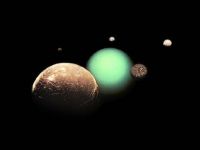 Urán a jeho mesiace - fotomontáž